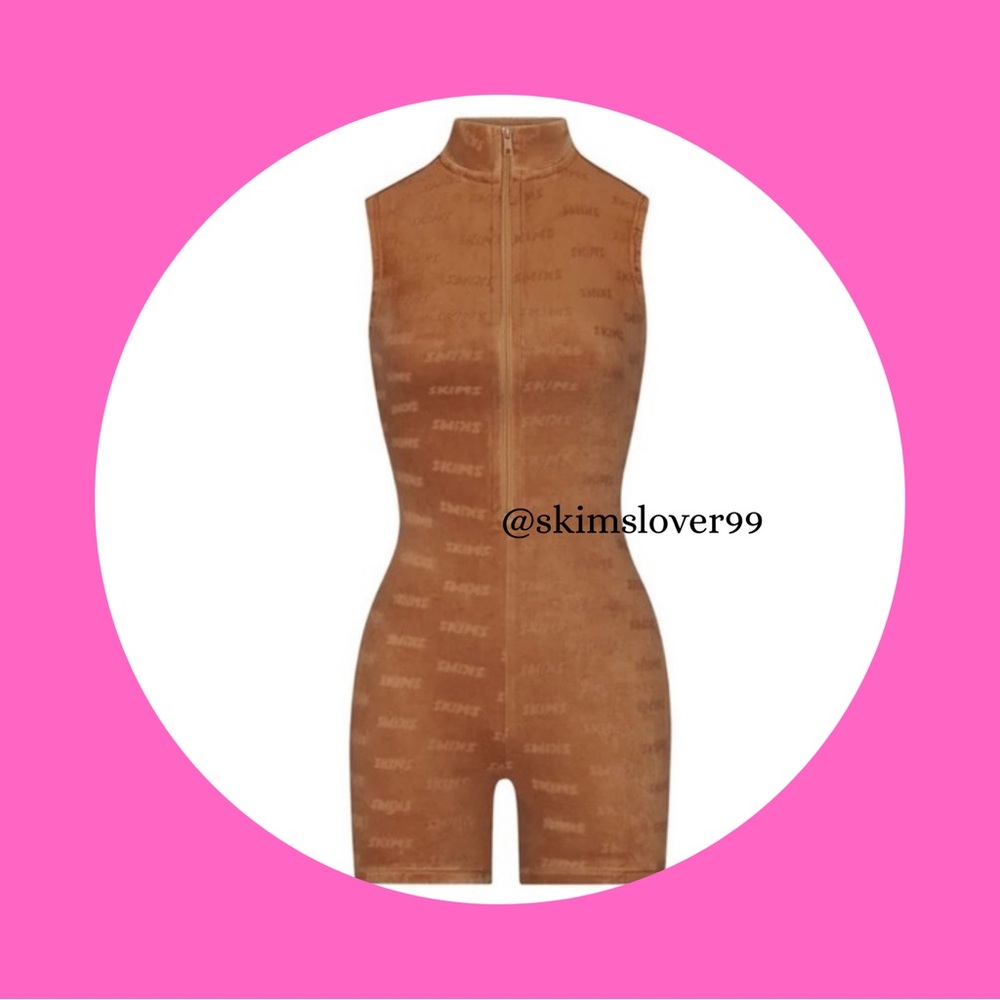 SKIMS - Logo Velour Short Onesie